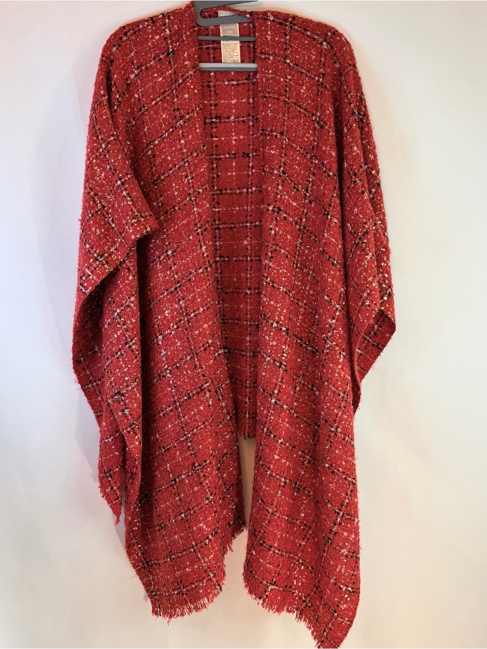 Chico's Wrap Shawl Ruana One Size Red, Black, Gold Thread Fringe Shine Metallic